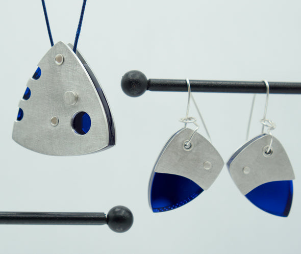 Earrings in Blue, Ceciel Van Oevelen