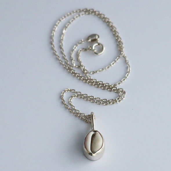 Cowrie Necklace, Ennor