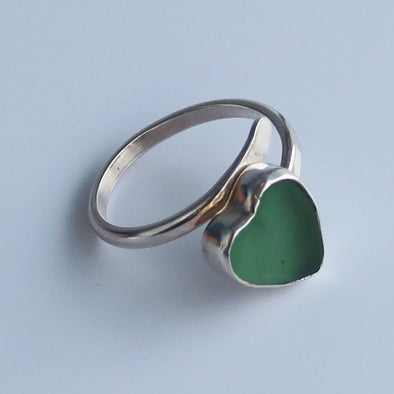 Adjustable, Heart-Shaped Pottery Ring, Ennor